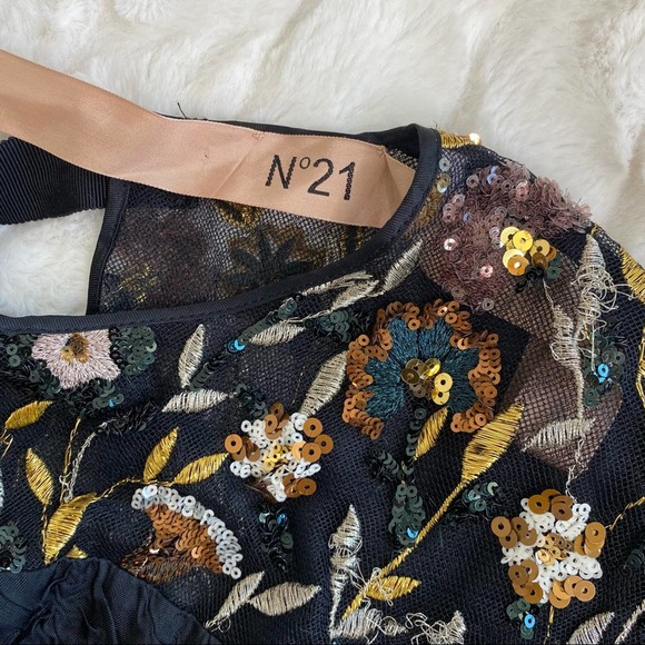 No. 21 Black Embellished Panel Shift Dress - Picture 8 of 13